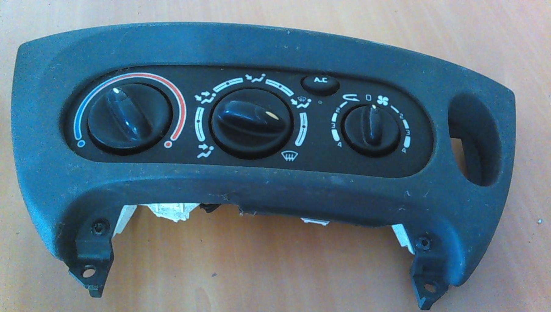 Commande chauffage RENAULT MEGANE 1 PHASE 1  - 1