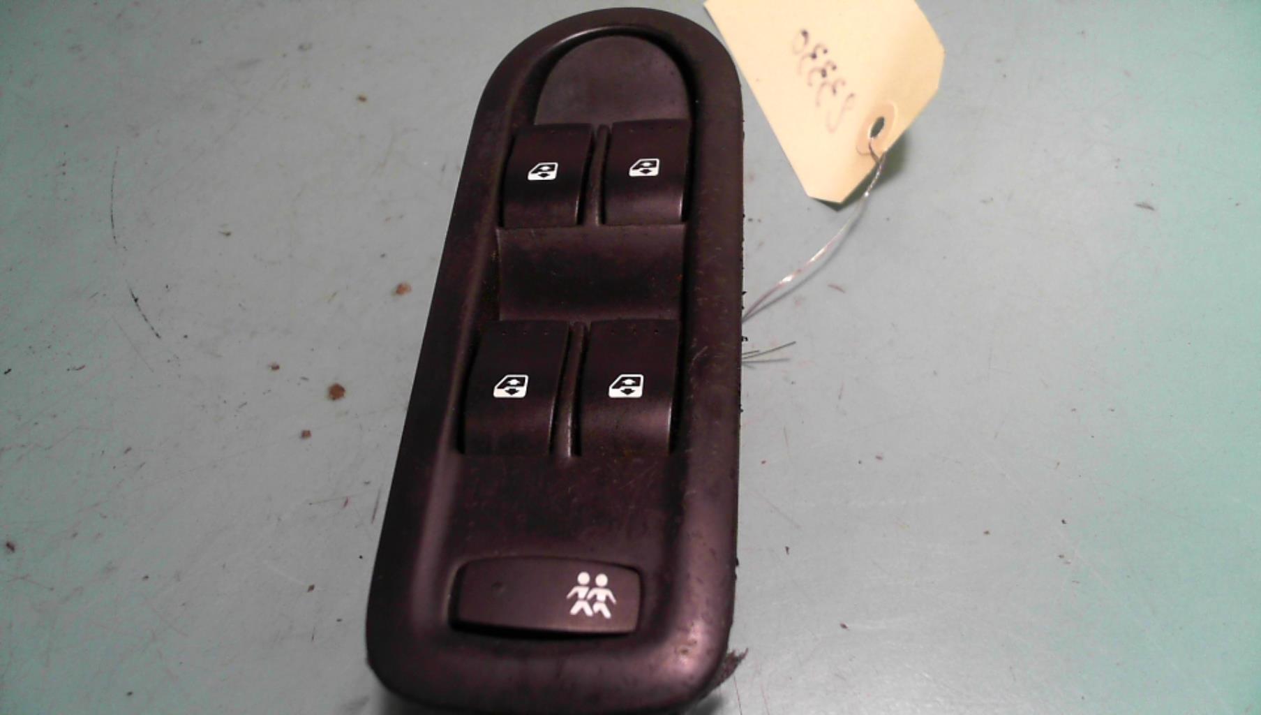 Interruptor de elevalunas RENAULT SCENIC 2 PHASE 1 Gasolina - 1