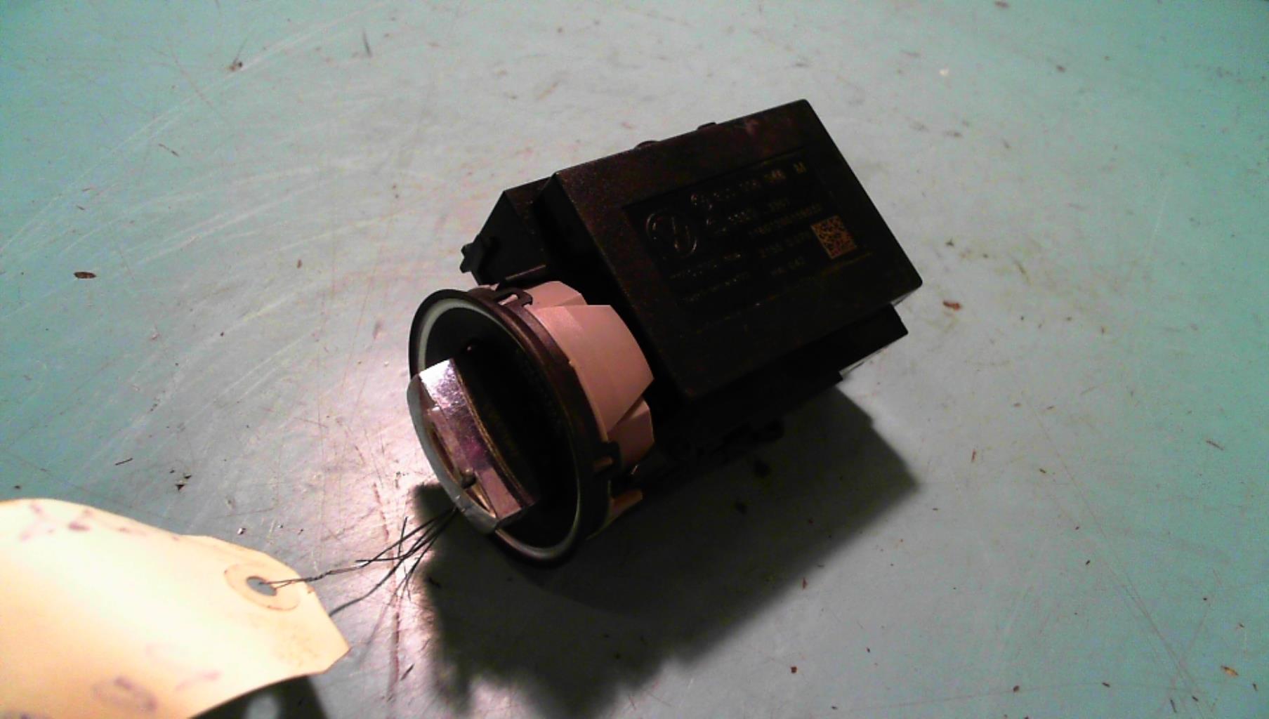 Bouton de demarrage VOLKSWAGEN PASSAT 5 BREAK Diesel - 1