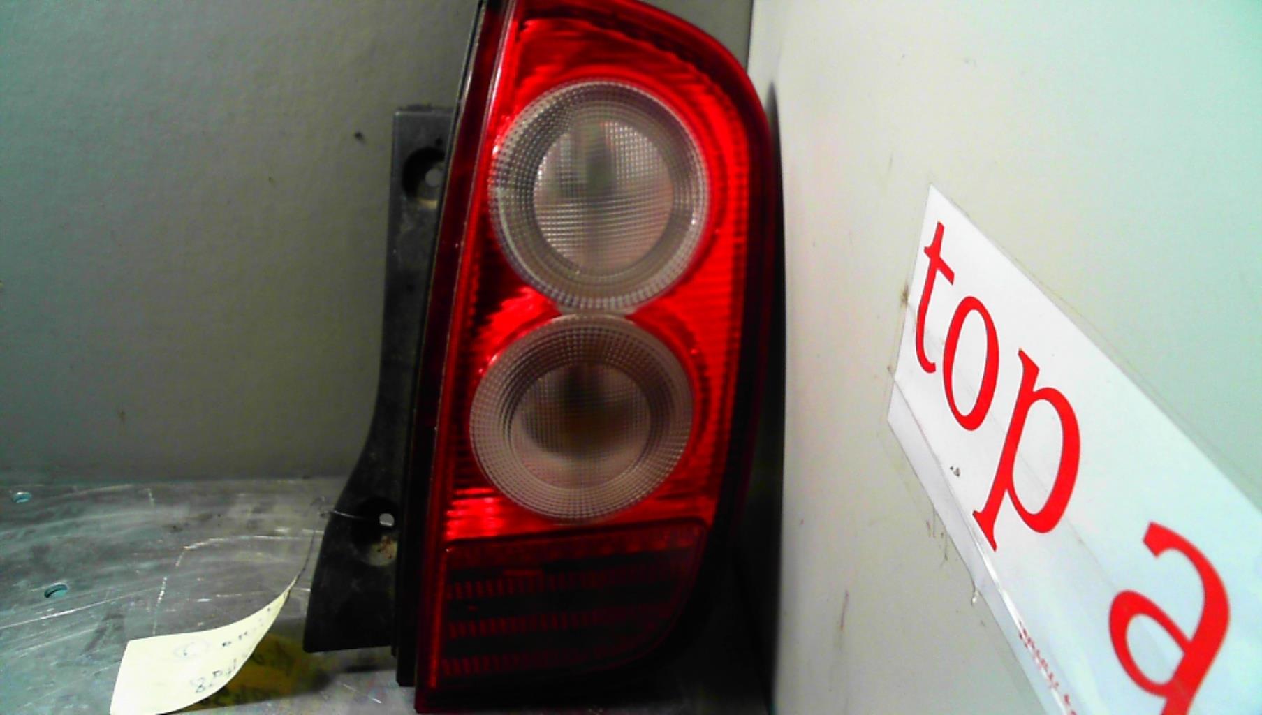 Fanale posteriore principale destro (luci) NISSAN MICRA 3 PHASE 1 Gasolina - 1