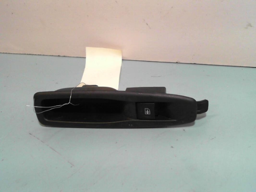 Interruttore lavacristalli posteriore sinistro RENAULT CLIO 4 PHASE 1 Gasolina - 1