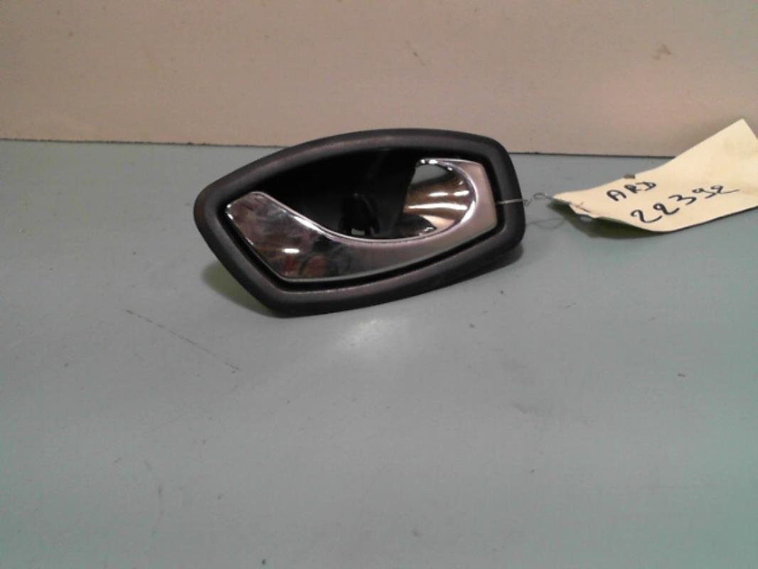 Maniglia interna posteriore destra RENAULT CLIO 4 PHASE 1 Gasolina - 1