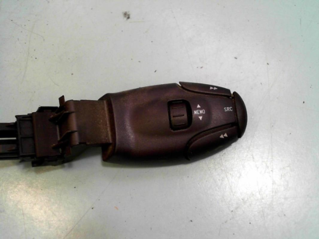 Commande autoradio PEUGEOT 206 Diesel - 1