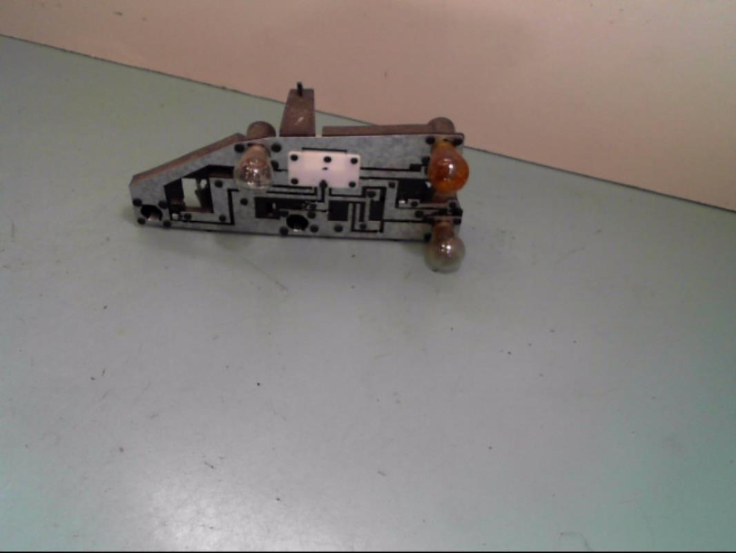 Base portalampade fanale posteriore destro PEUGEOT 406 PHASE 1 Diésel - 1