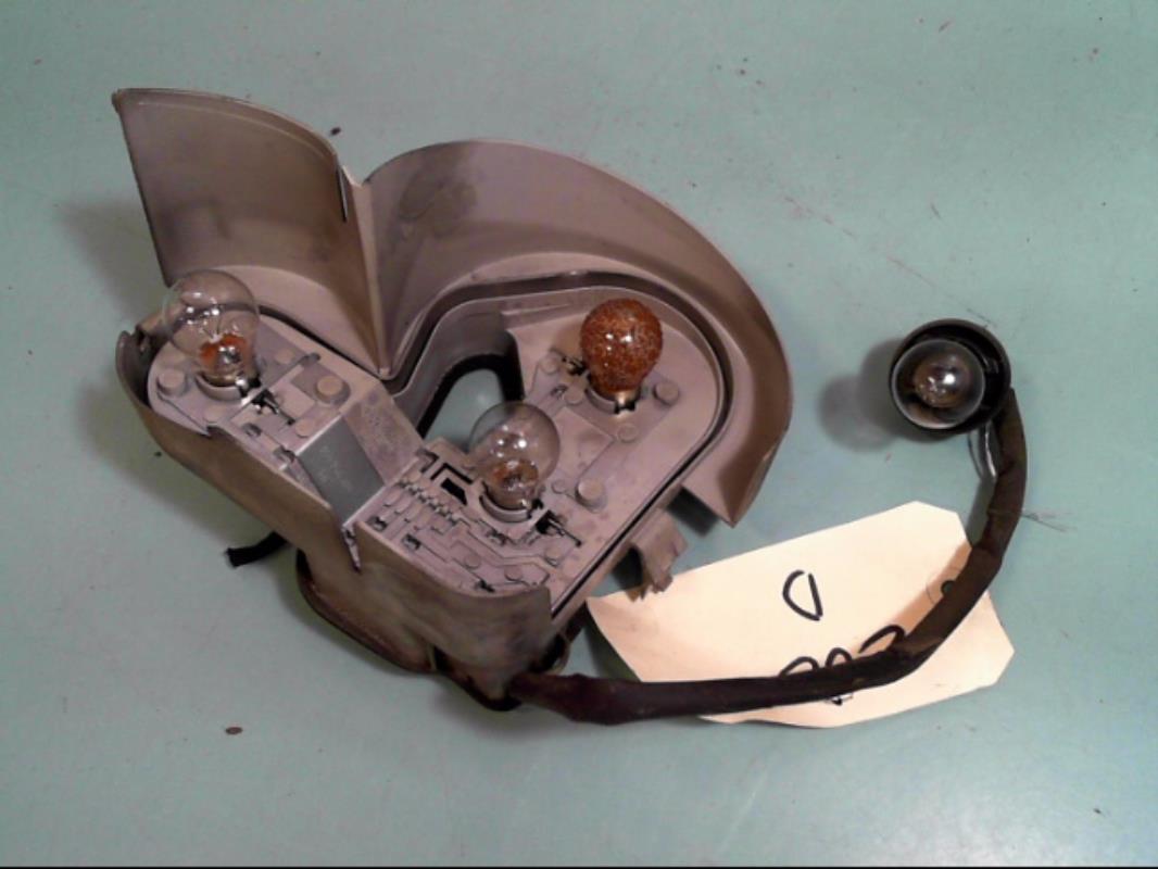 Base portalampade fanale posteriore destro RENAULT MEGANE 2 PHASE 1 CABRIOLET Diésel - 1