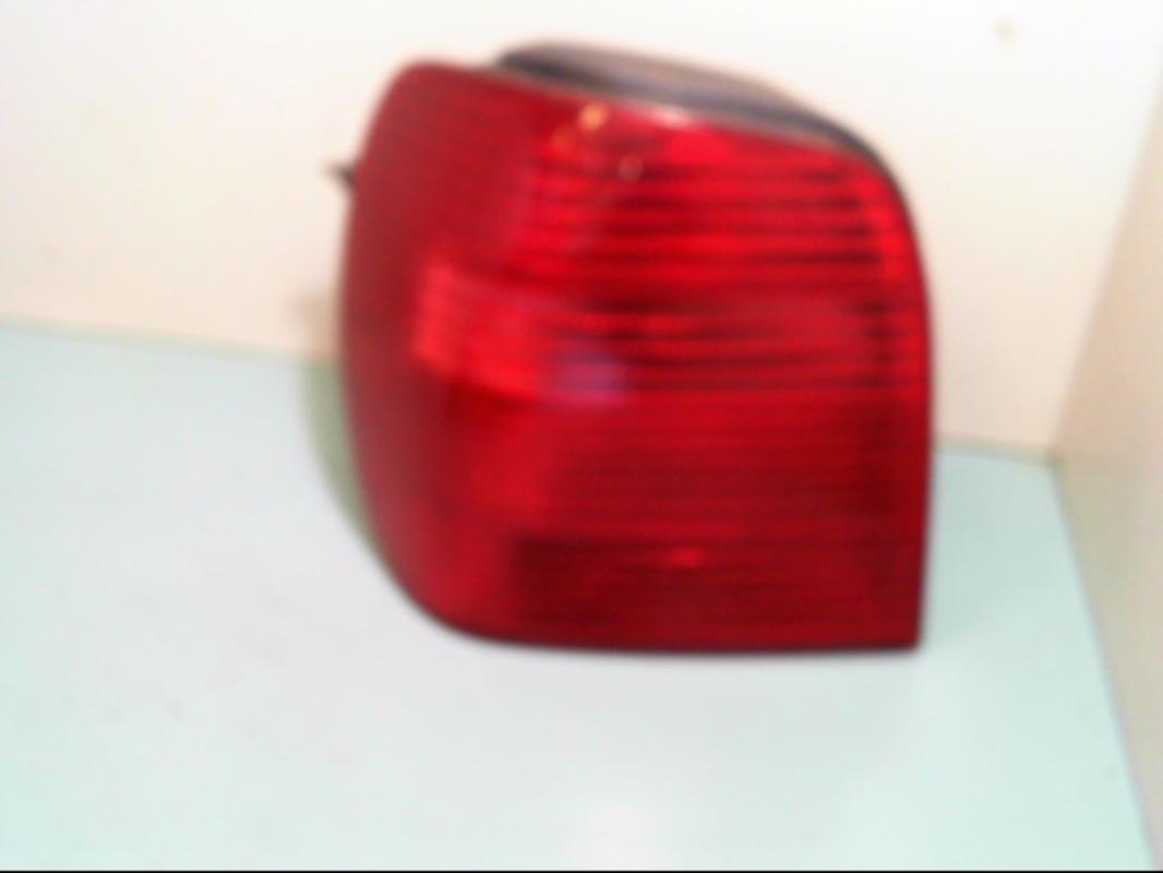 Fanale posteriore principale sinistro (luci) VOLKSWAGEN POLO 3 PHASE 2 Diésel - 1