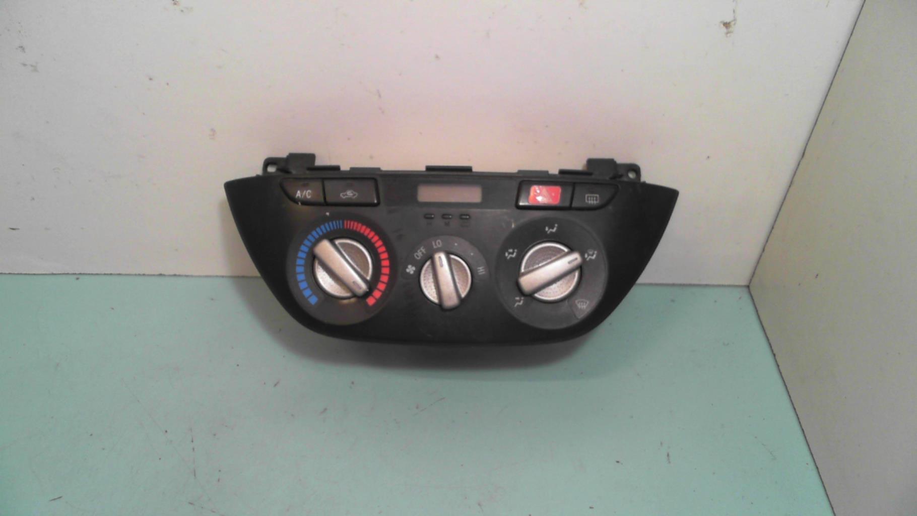 Commande chauffage TOYOTA RAV4 2 PHASE 1 Diesel - 1