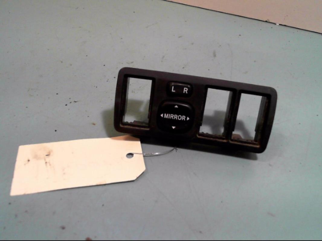 Commande retroviseurs TOYOTA COROLLA VERSO 1 Diesel - 1