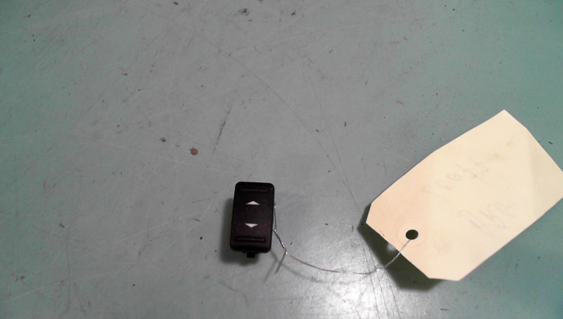 Interruttore lavacristalli posteriore sinistro FORD C-MAX 1 PHASE 1 Diésel - 1
