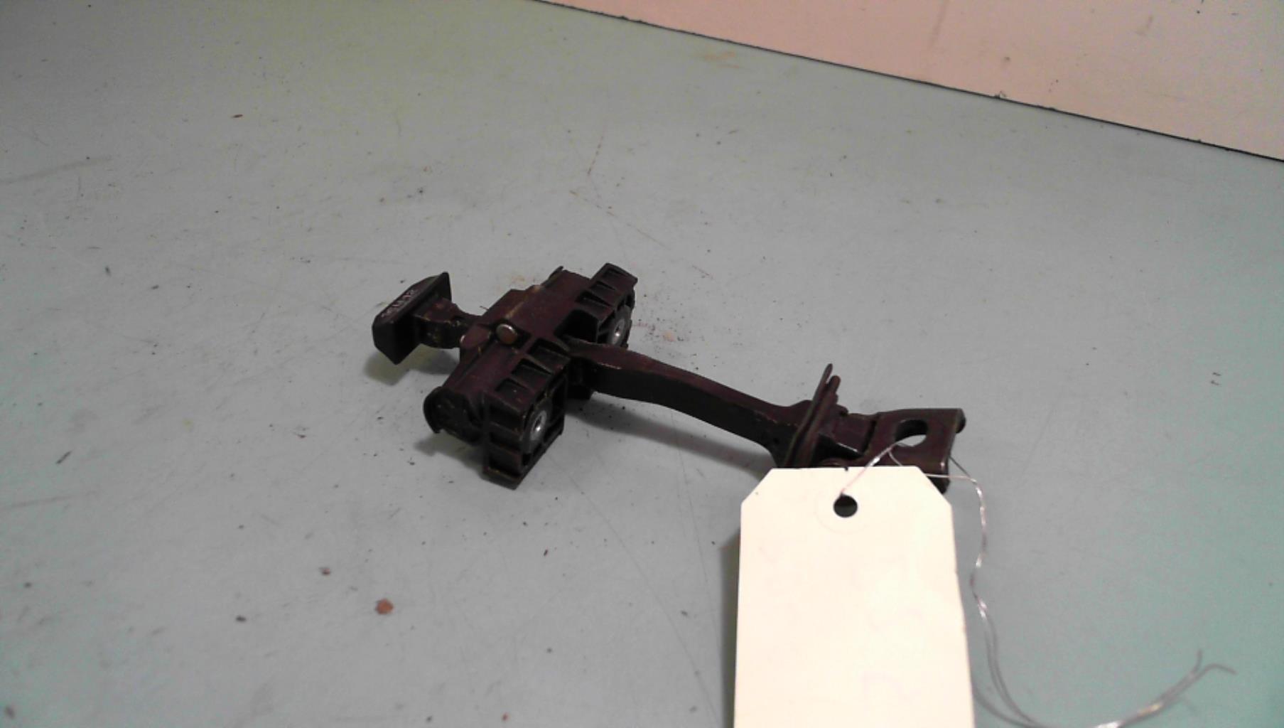 Tirante portiera posteriore destro VOLKSWAGEN POLO 5 PHASE 2 Diésel - 1