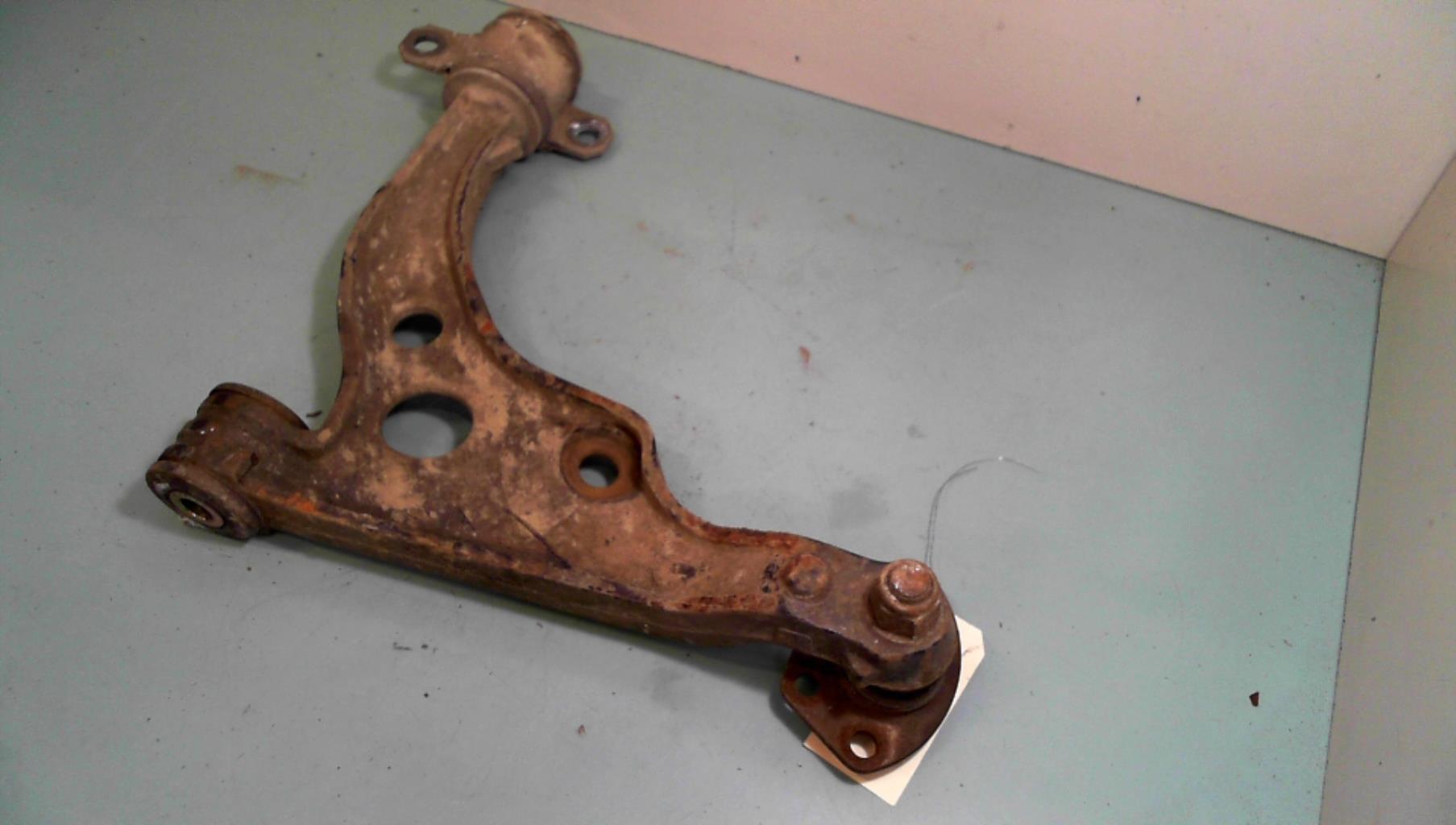 Triangolo inferiore anteriore destro PEUGEOT BOXER 1 Diésel - 1