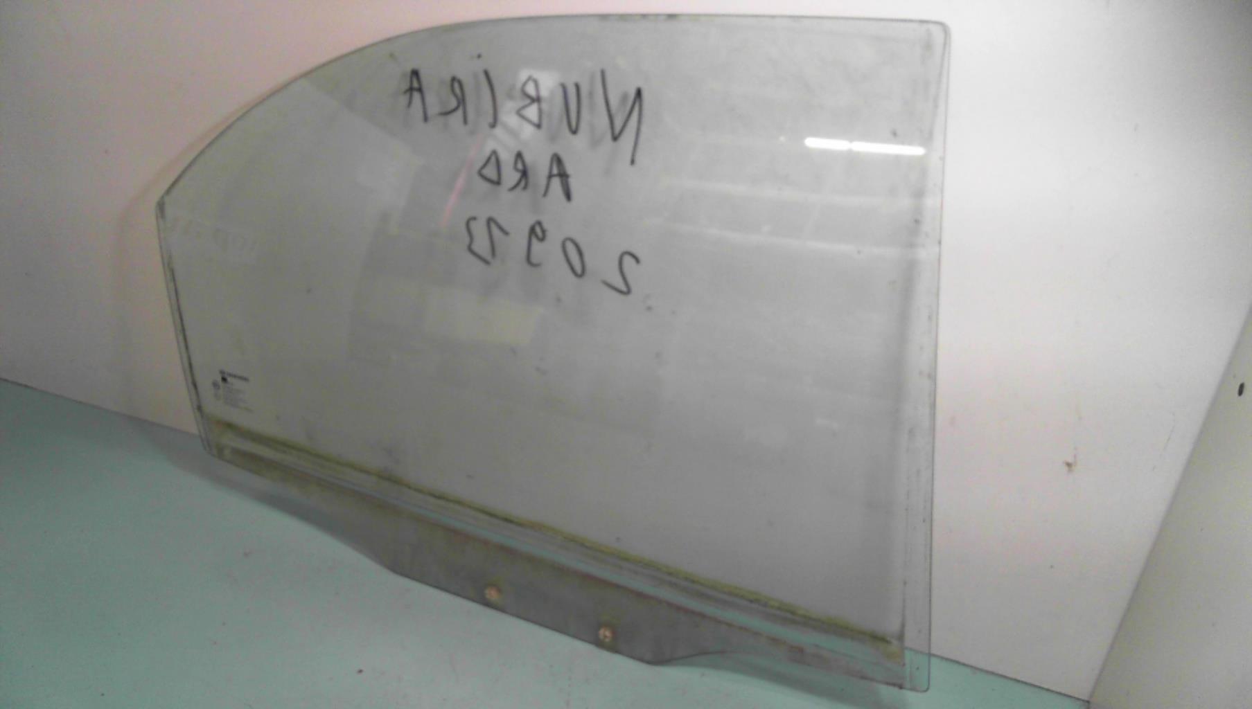 Vitre arriere droit DAEWOO NUBIRA 1 PHASE 2 Essence/GPL - 1