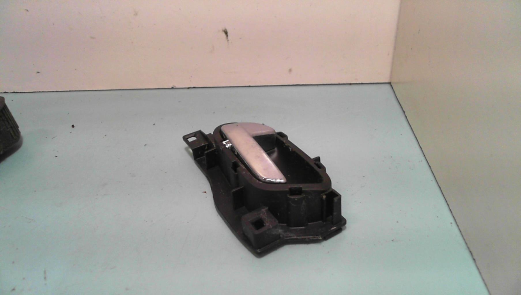 Maniglia interna anteriore sinistra CITROEN C4 1 PHASE 1 Diésel - 1