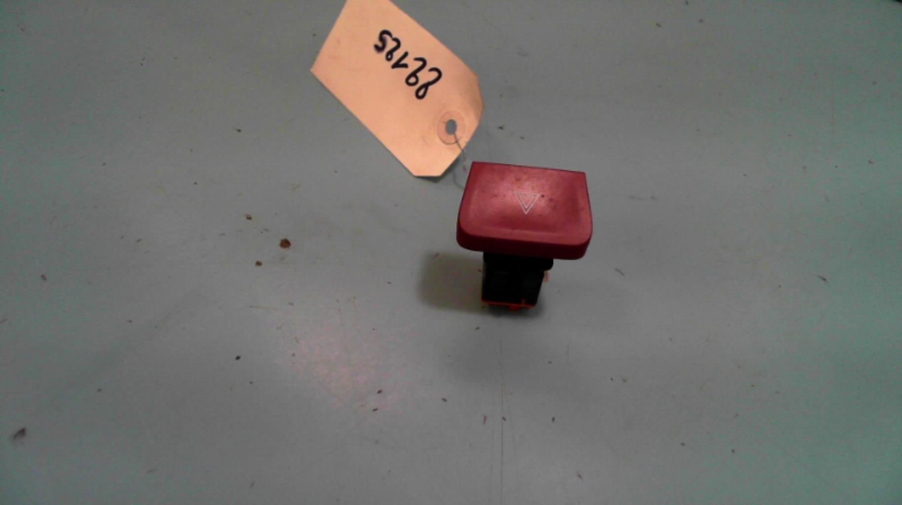 Bouton de warning CITROEN C4 PICASSO 1 Diesel - 1