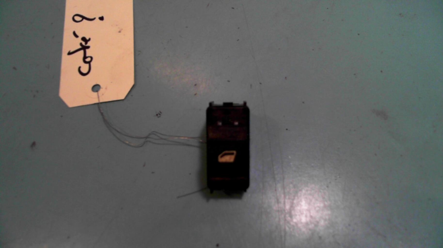 Interruttore lavacristalli posteriore destro CITROEN C4 2 PHASE 1 Diésel - 1