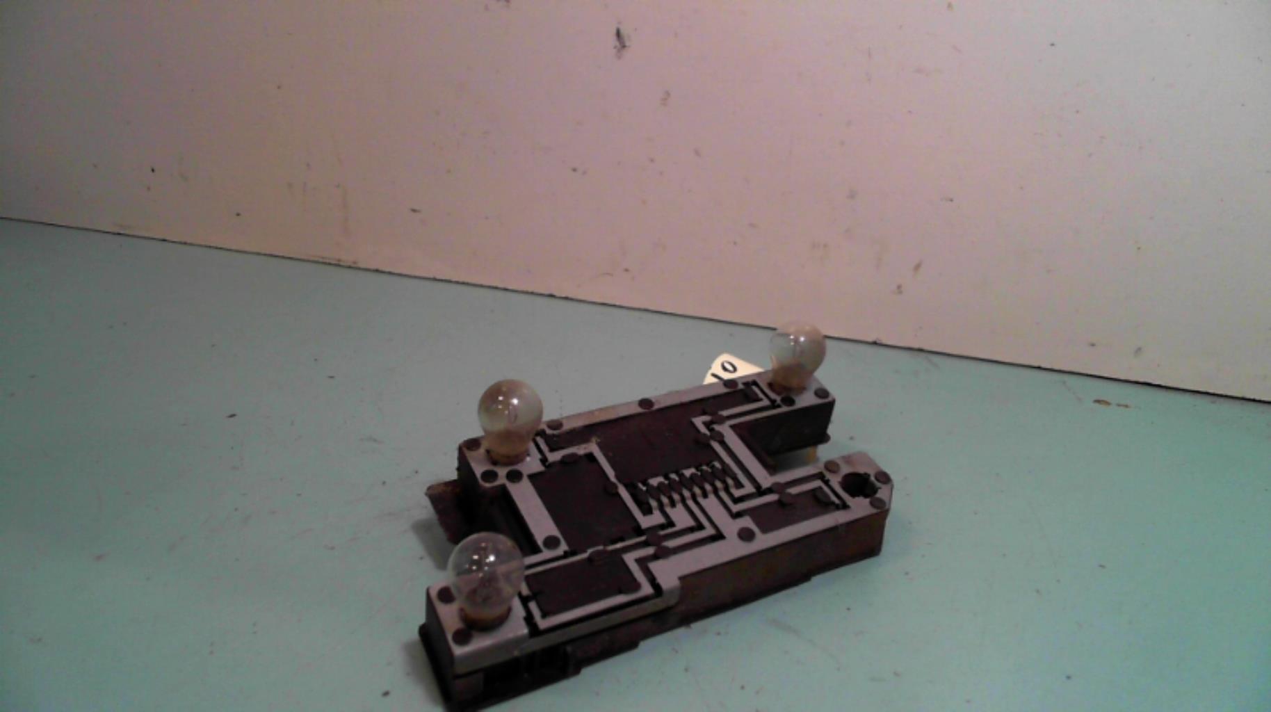 Base portalampade fanale posteriore destro RENAULT CLIO 1 PHASE 1 Gasolina - 1