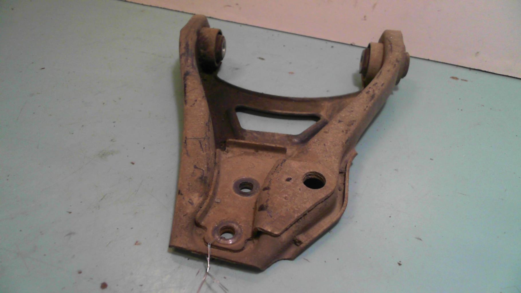 Triangolo inferiore anteriore sinistro RENAULT CLIO 1 PHASE 1 Gasolina - 1