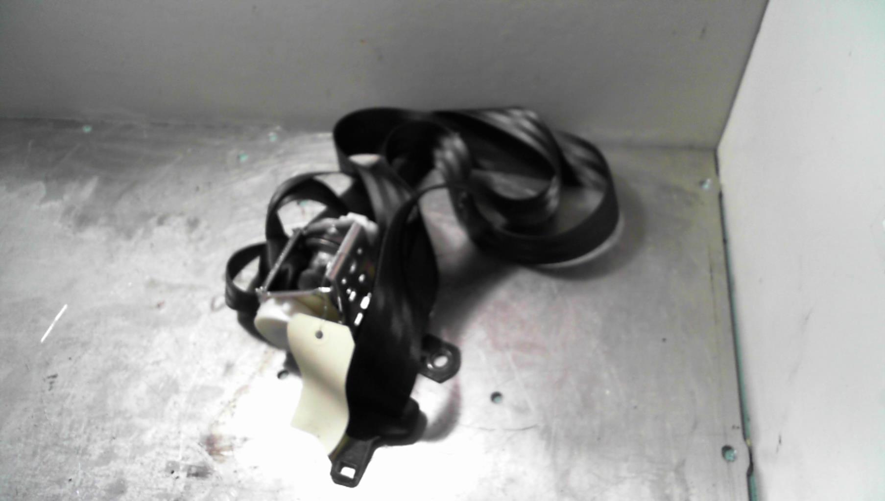 Cintura di sicurezza posteriore destra FORD FOCUS 3 PHASE 1 Gasolina - 1