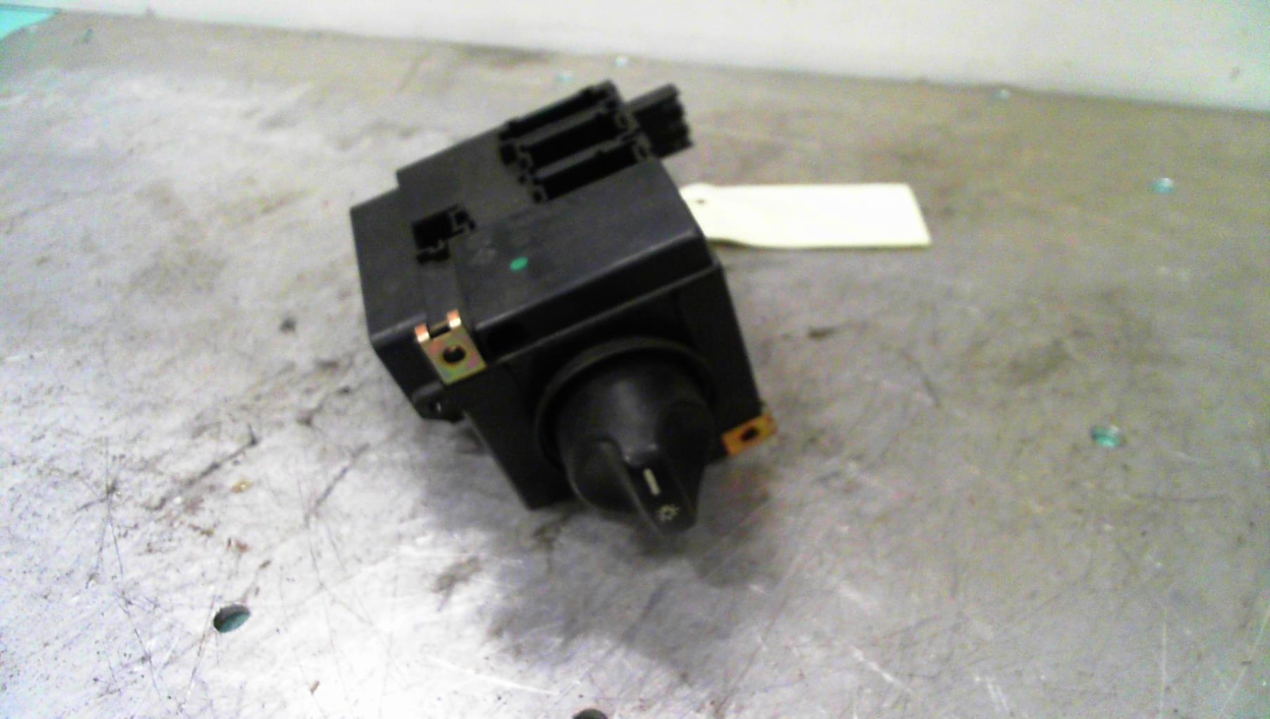 Commande de phare MERCEDES CLASSE A 168 PHASE 1 Diesel - 1