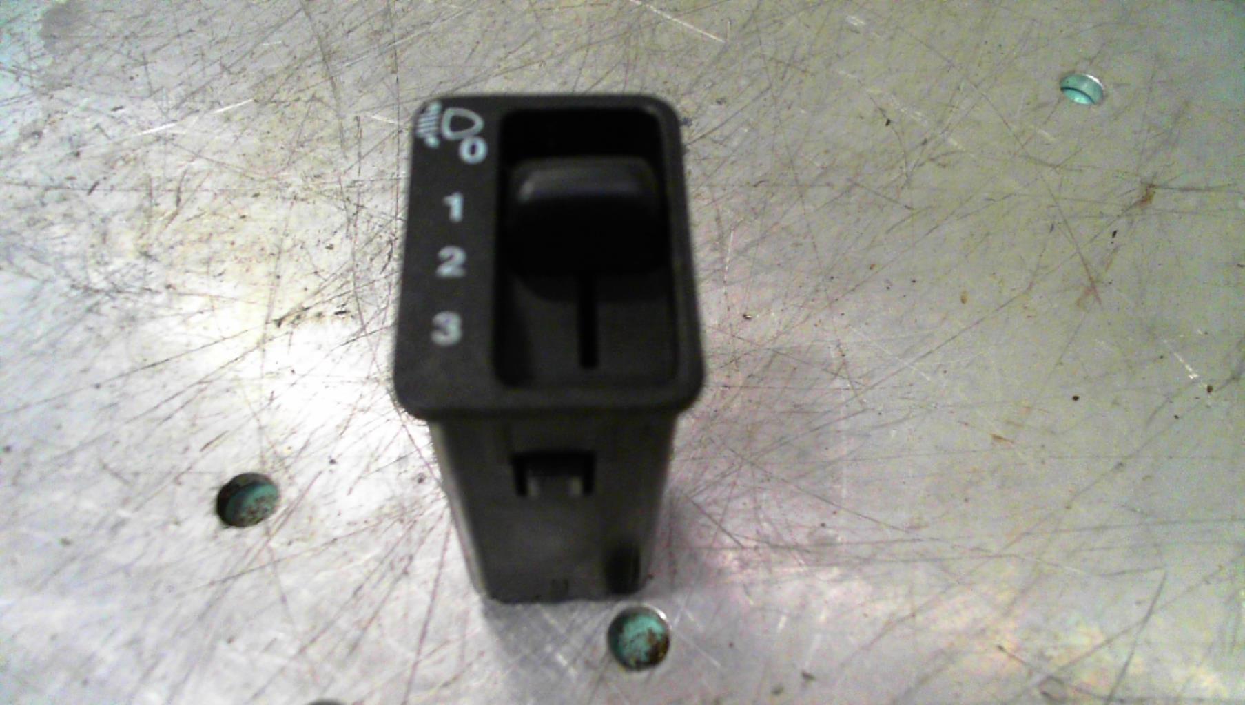 Commande de reglage hauteur de phare ROVER 45 PHASE 1 Diesel - 1