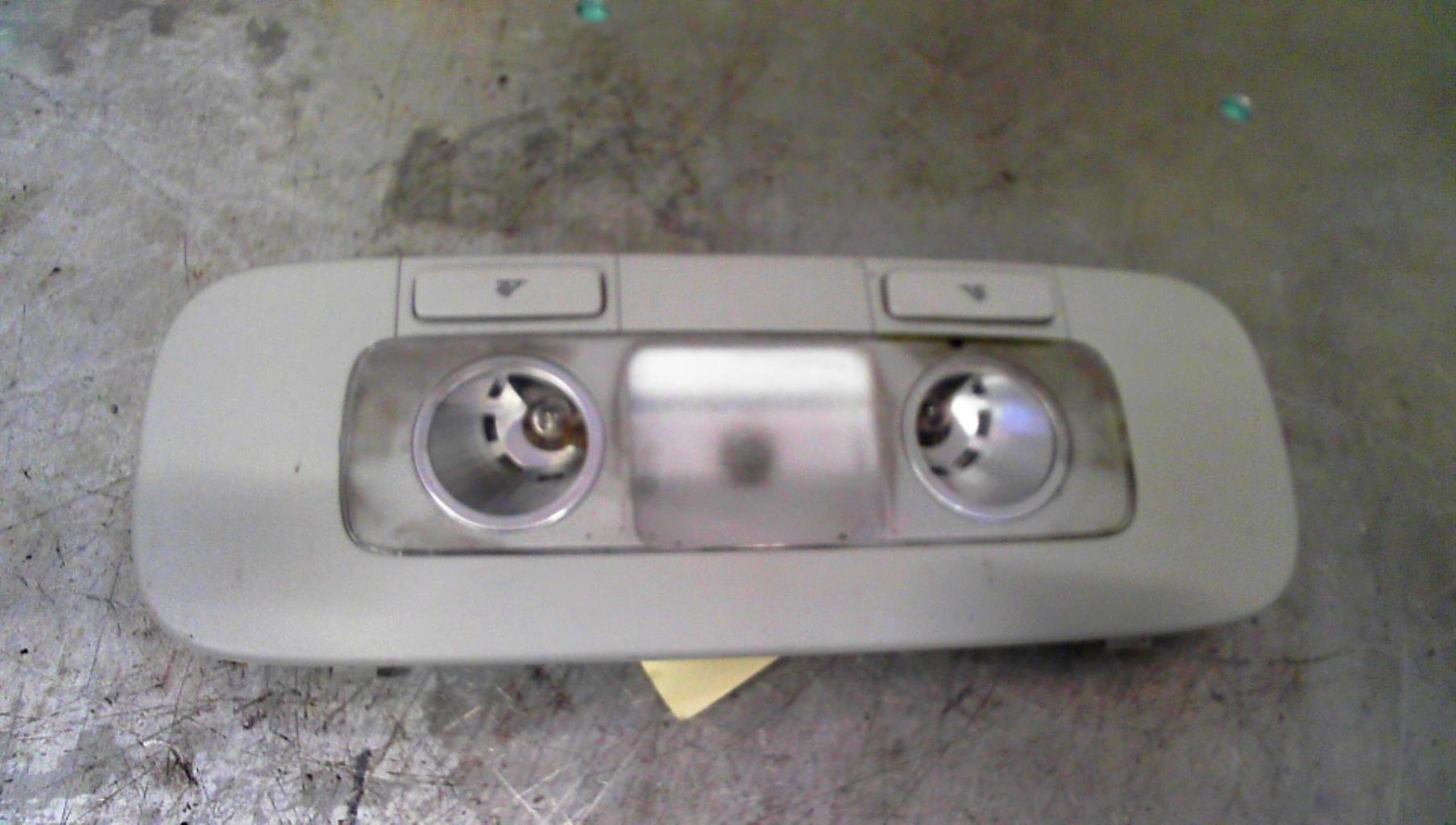 Eclairage de plafonnier VOLKSWAGEN PASSAT 5 BREAK Diesel - 1