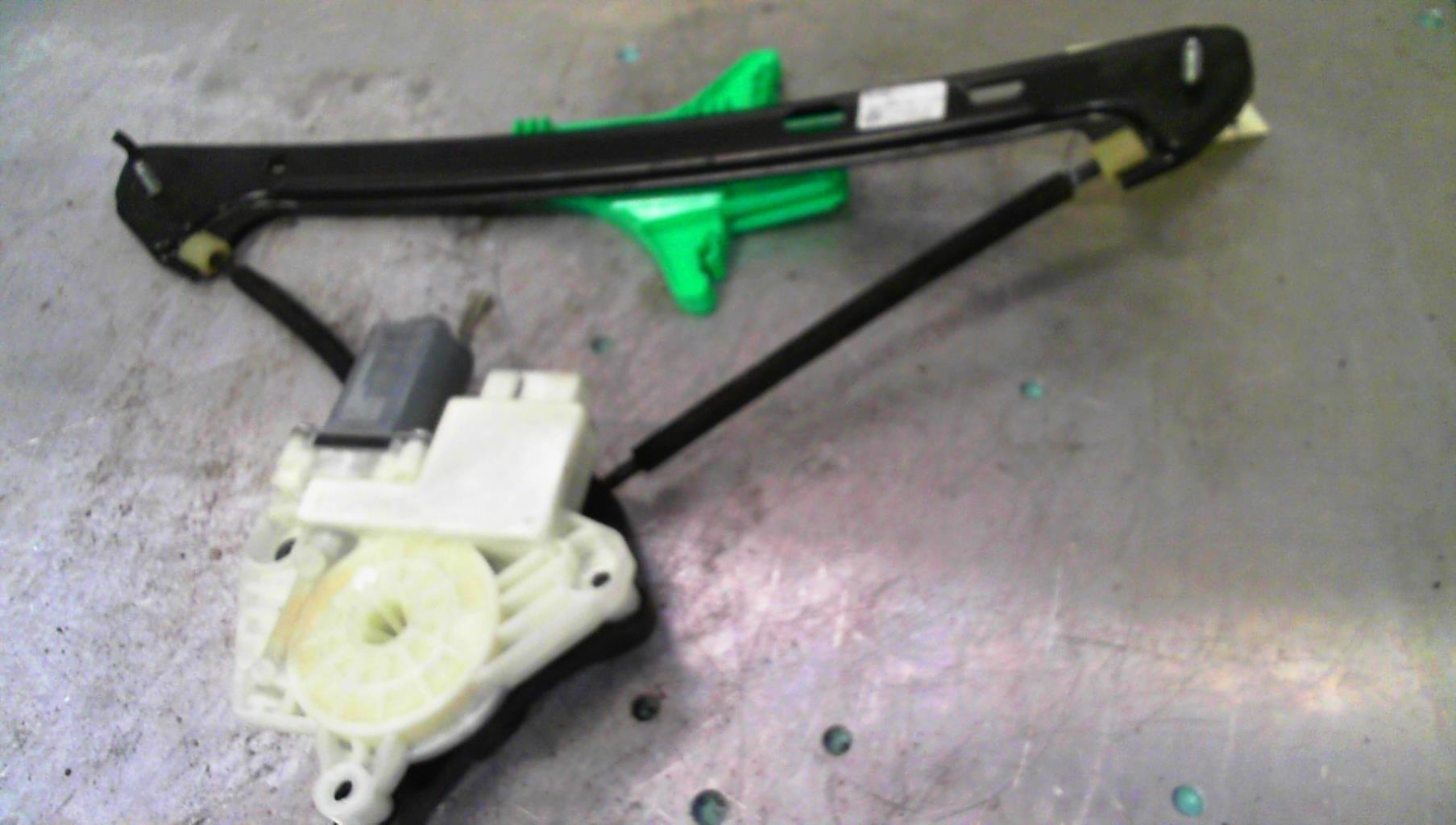 Alzacristalli elettrico posteriore sinistro VOLKSWAGEN GOLF 7 PHASE 1 Diésel - 1