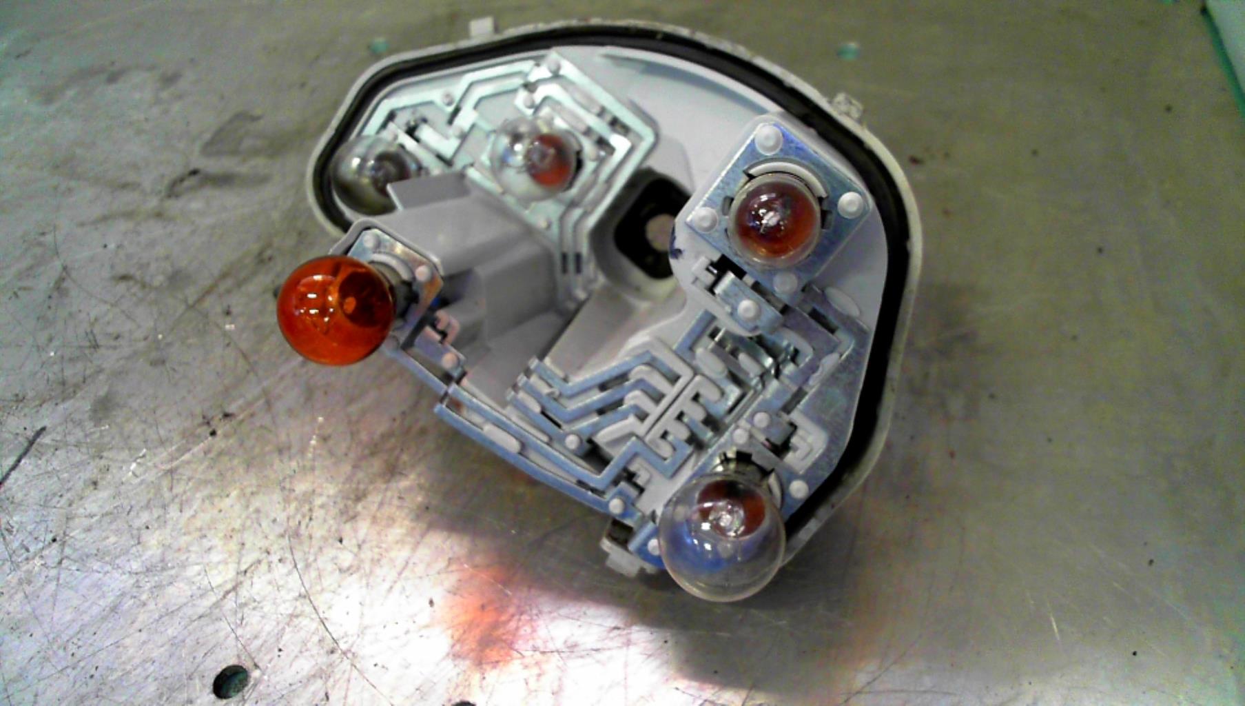 Base portalampade fanale posteriore destro SEAT IBIZA 4 PHASE 2 Diésel - 1
