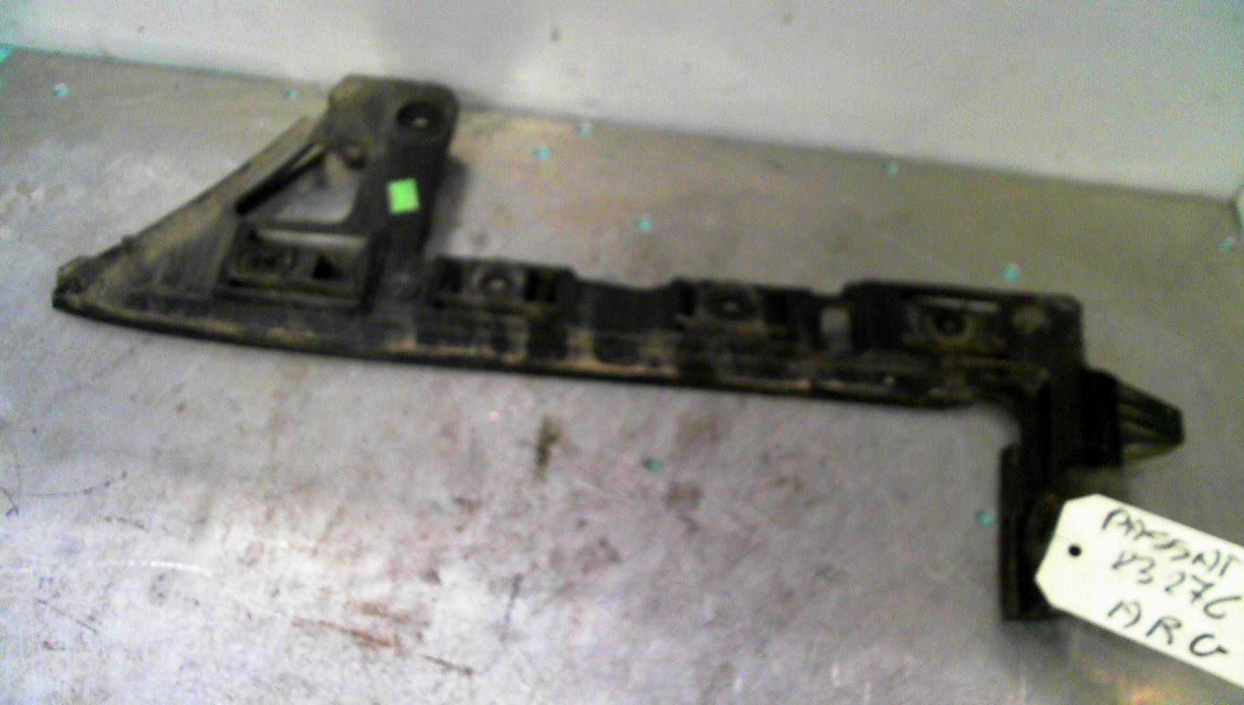 Supporto paraurti posteriore VOLKSWAGEN PASSAT 5 BREAK Diésel - 1