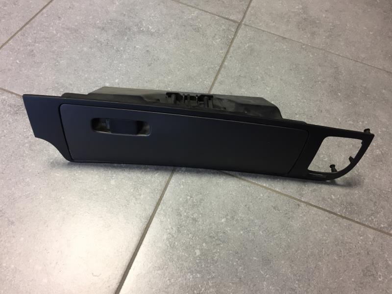 Boite a gants HYUNDAI TRAJET Diesel - 1
