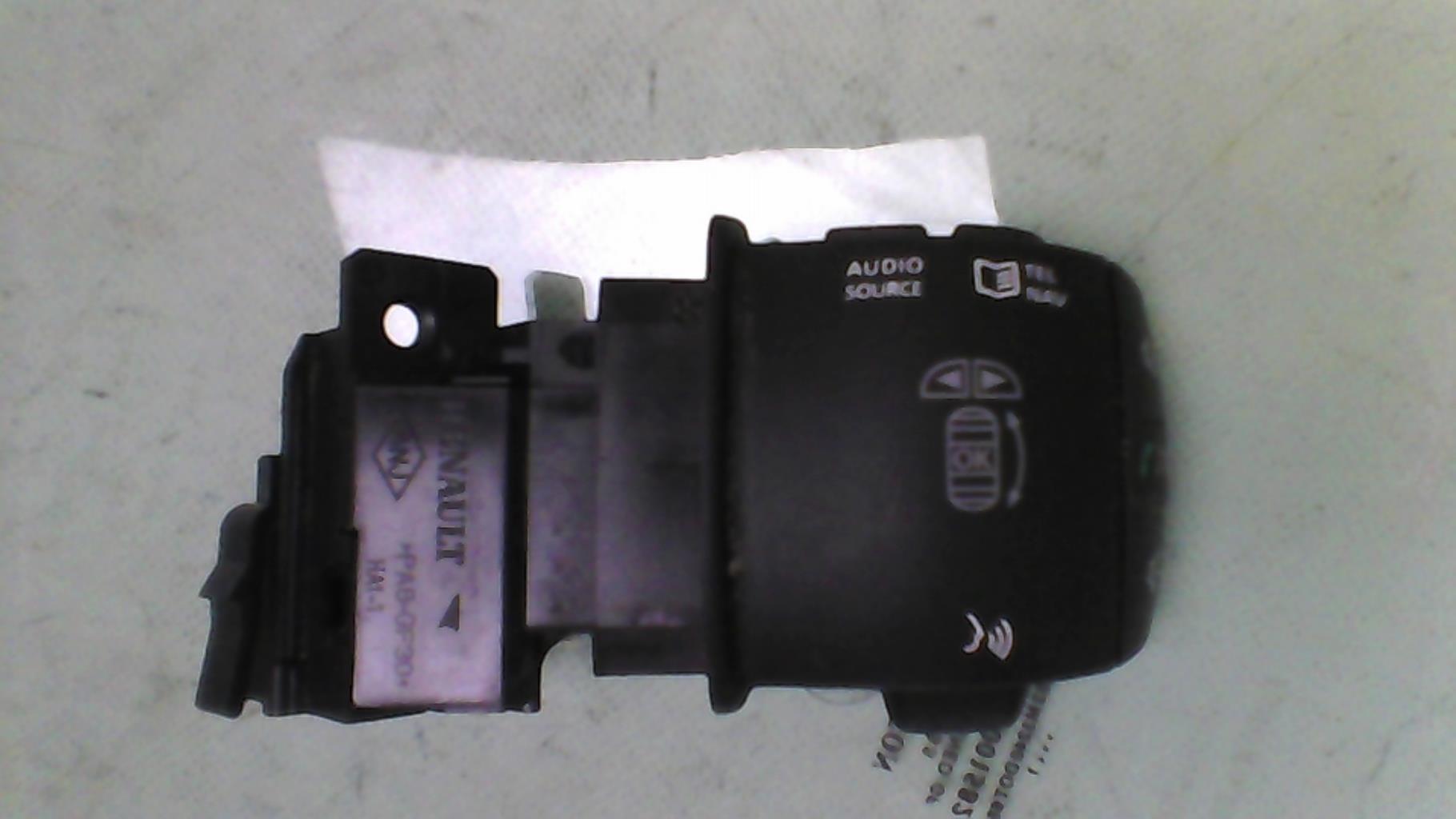 Commande autoradio RENAULT GRAND SCENIC 3 PHASE 1 Diesel - 1