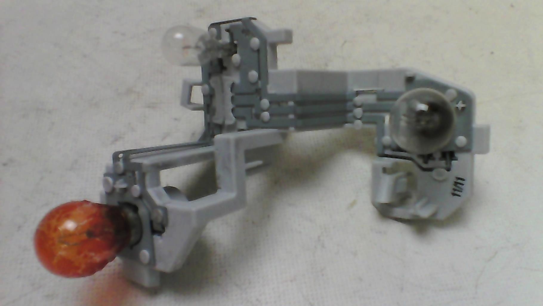Base portalampade fanale posteriore sinistro FORD FIESTA 6 PHASE 1 Diésel - 1