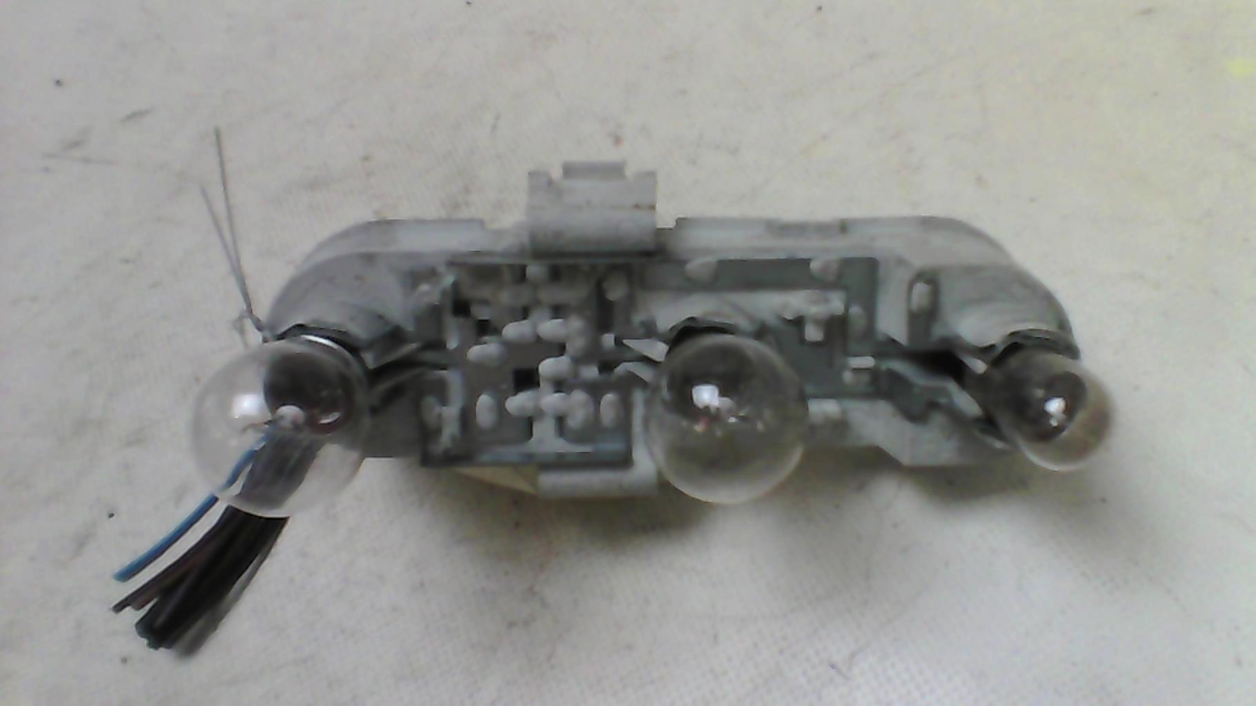 Base portalampade fanale posteriore sinistro VOLVO V 40 1 PHASE 2 BREAK Diésel - 1