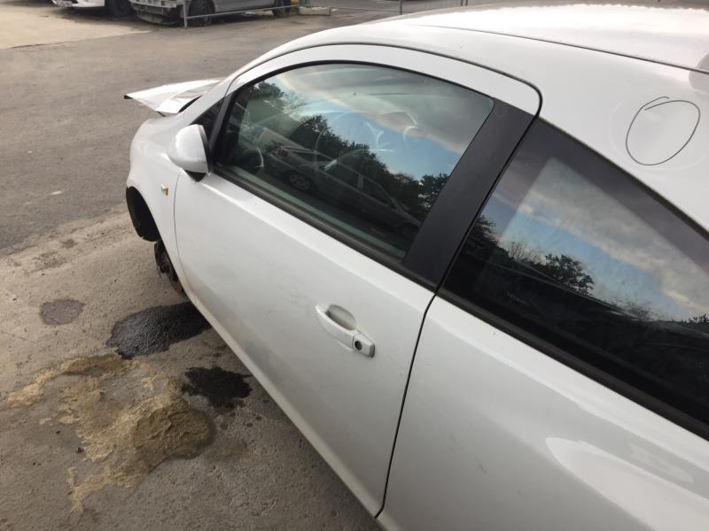 Porte avant gauche OPEL CORSA D PHASE 2 Diesel - 1