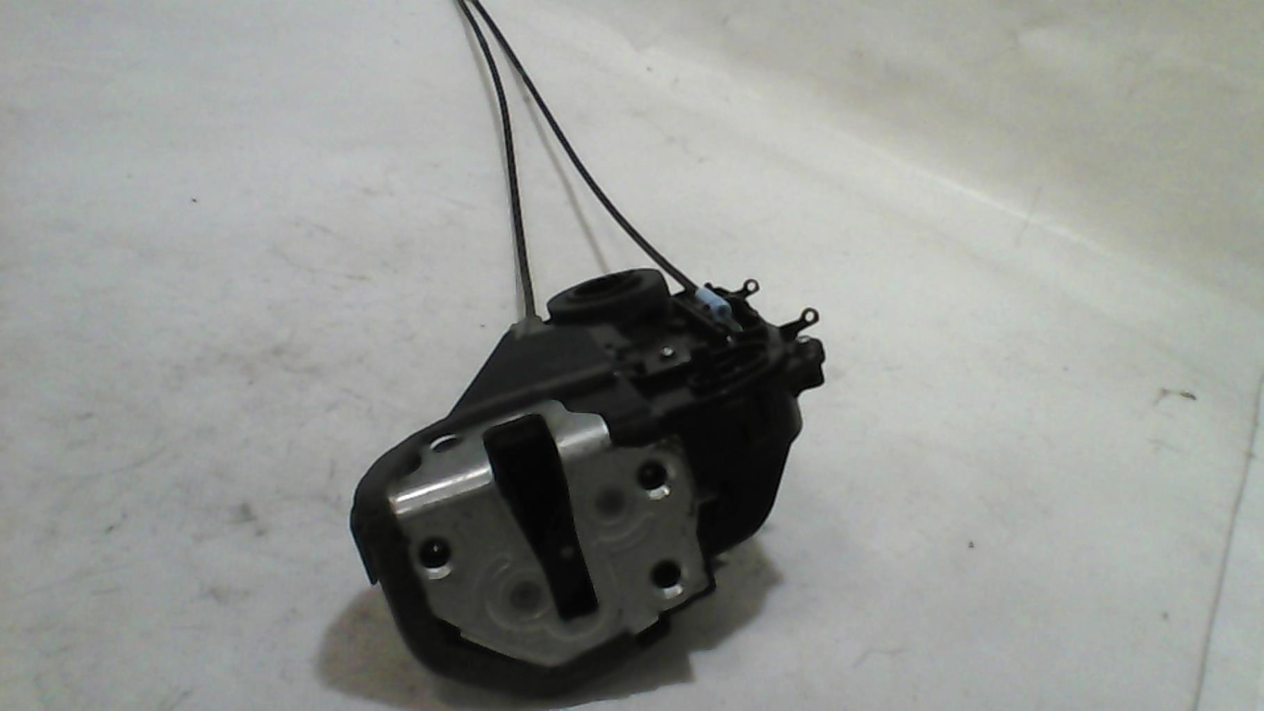 Serratura posteriore sinistra TOYOTA YARIS 2 PHASE 1 Gasolina - 1