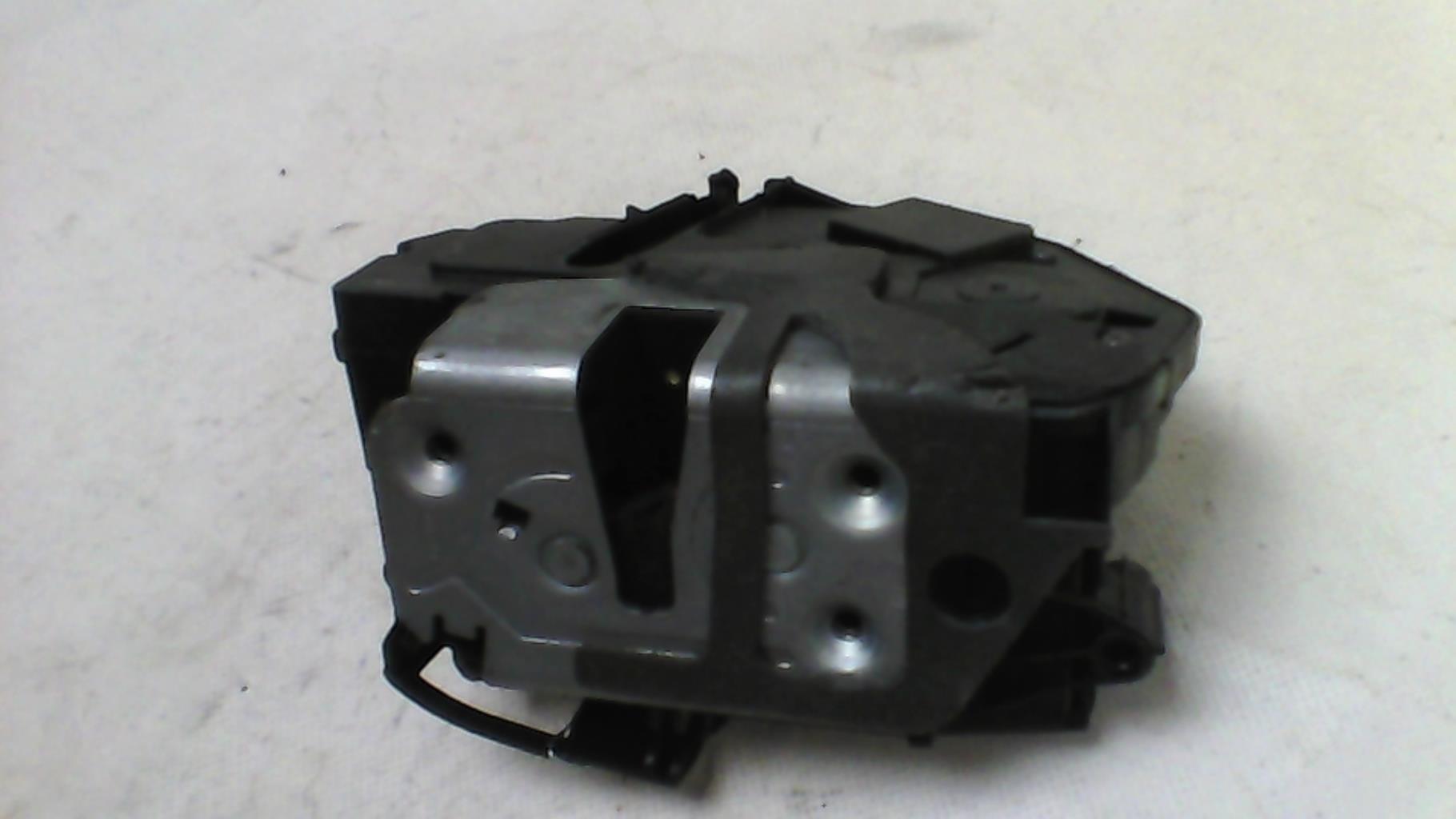 Serratura anteriore destra FORD FIESTA 6 PHASE 1 Diésel - 1