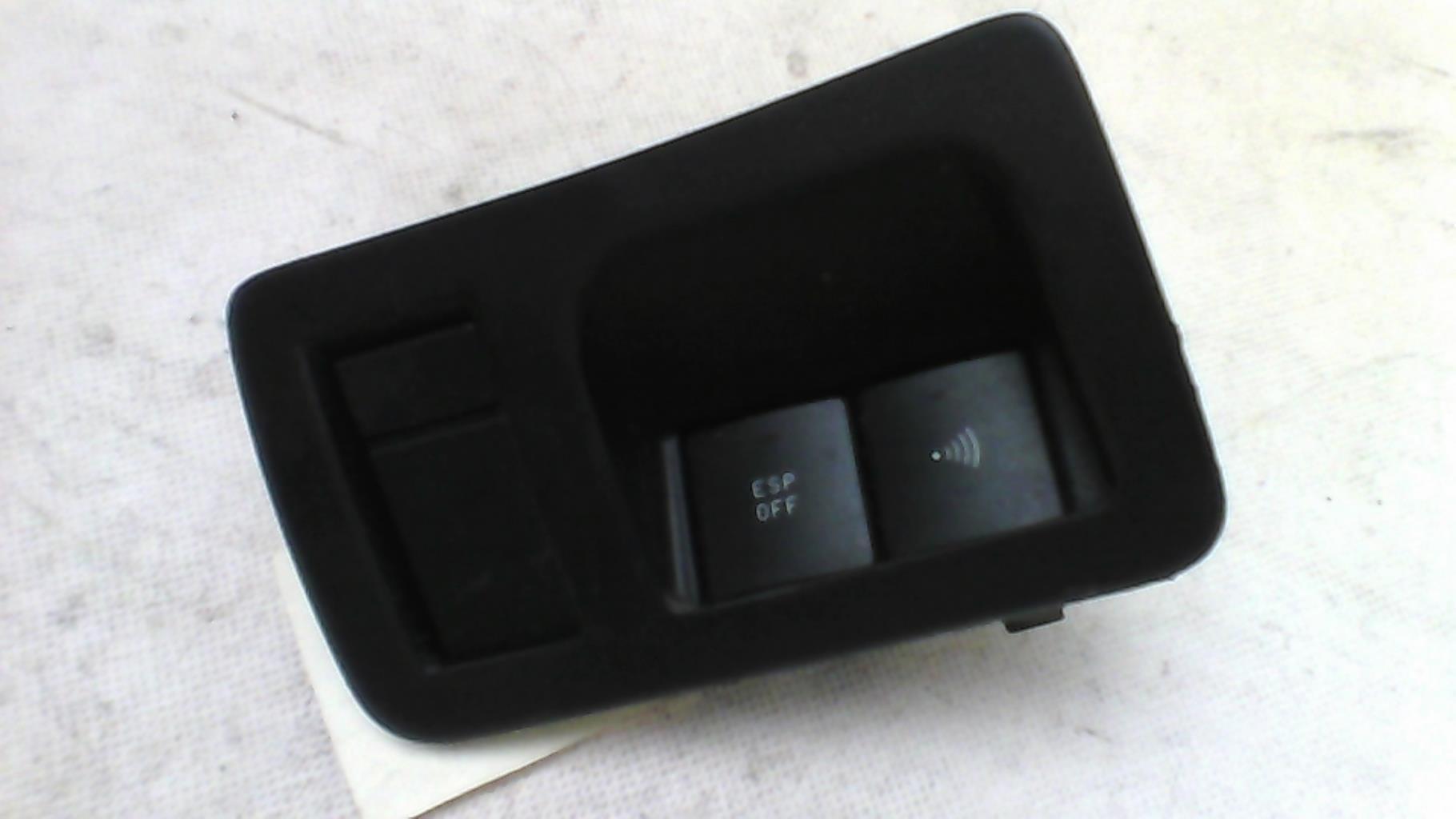 Bouton/Interrupteur PEUGEOT 607 PHASE 1 Essence - 1