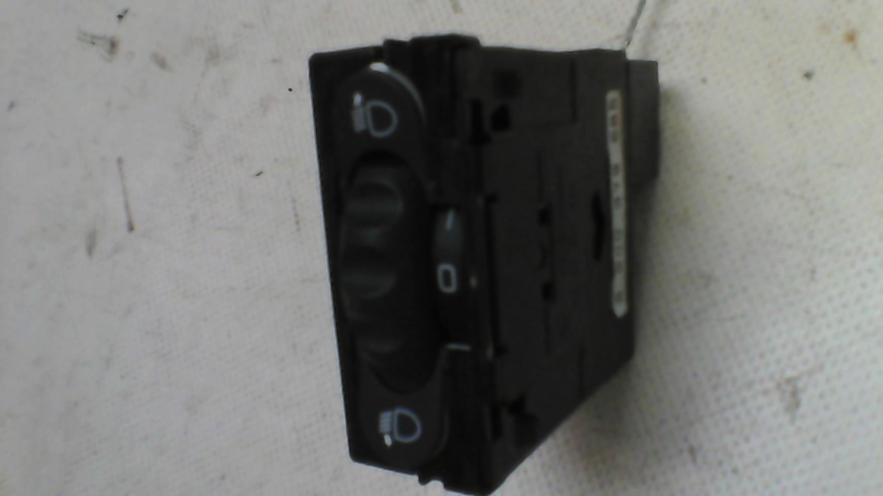Commande de reglage hauteur de phare RENAULT CLIO 3 PHASE 2 Diesel - 1