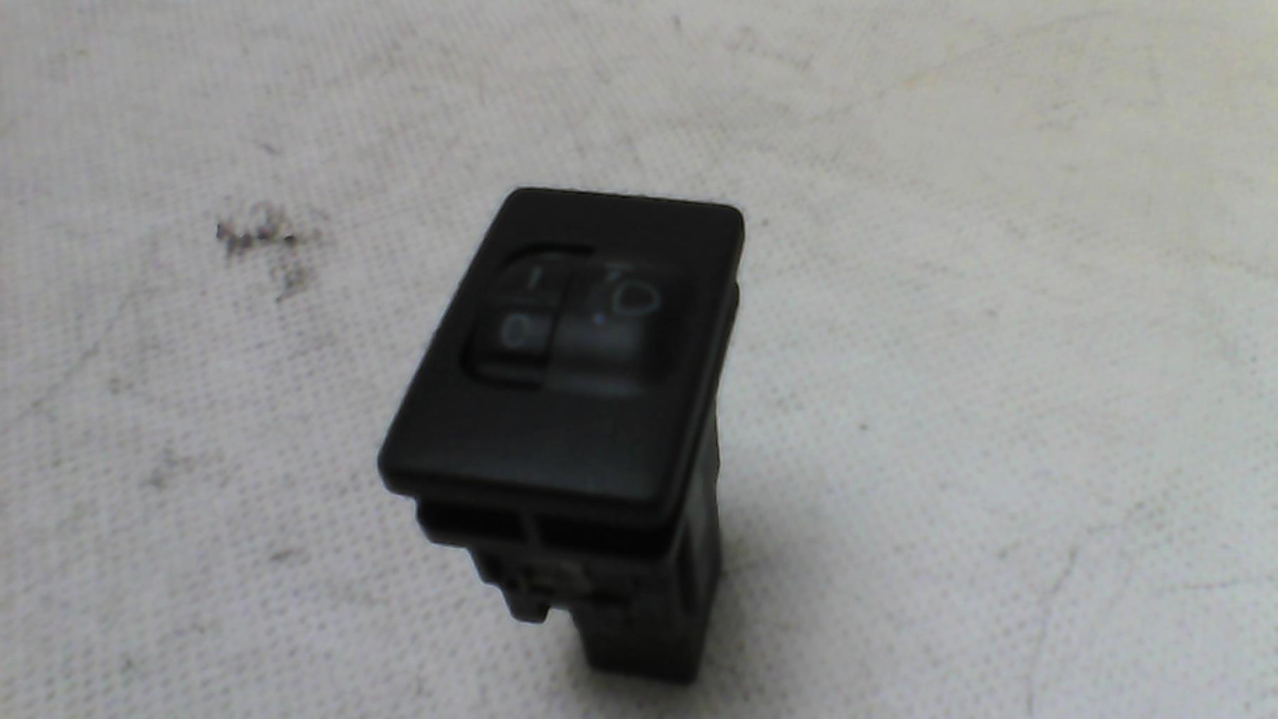 Commande de reglage hauteur de phare TOYOTA YARIS 2 PHASE 1 Essence - 1