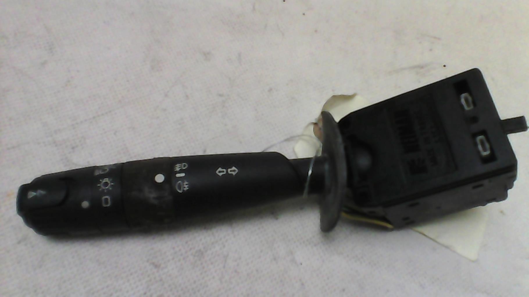 Commodo phare PEUGEOT 607 PHASE 1 Essence - 1