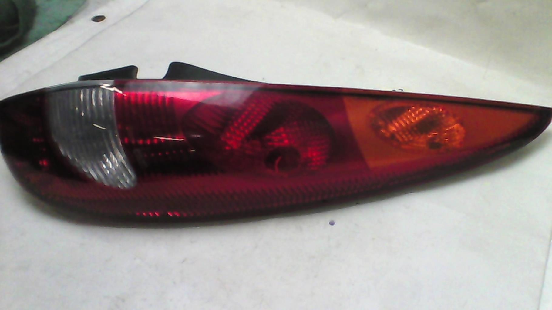 Fanale posteriore principale destro (luci) NISSAN ALMERA TINO PHASE 2 Diésel - 1