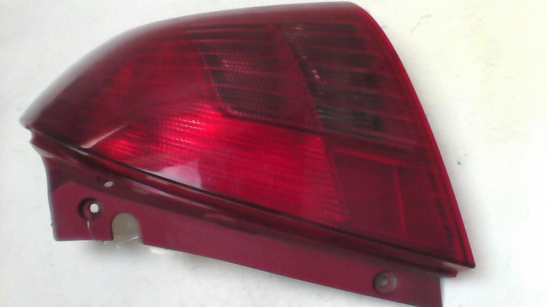 Fanale posteriore principale destro (luci) SUZUKI SWIFT 3 Diésel - 1