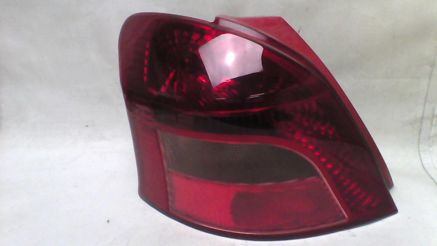 Fanale posteriore principale sinistro (luci) TOYOTA YARIS 2 PHASE 1 Gasolina - 1