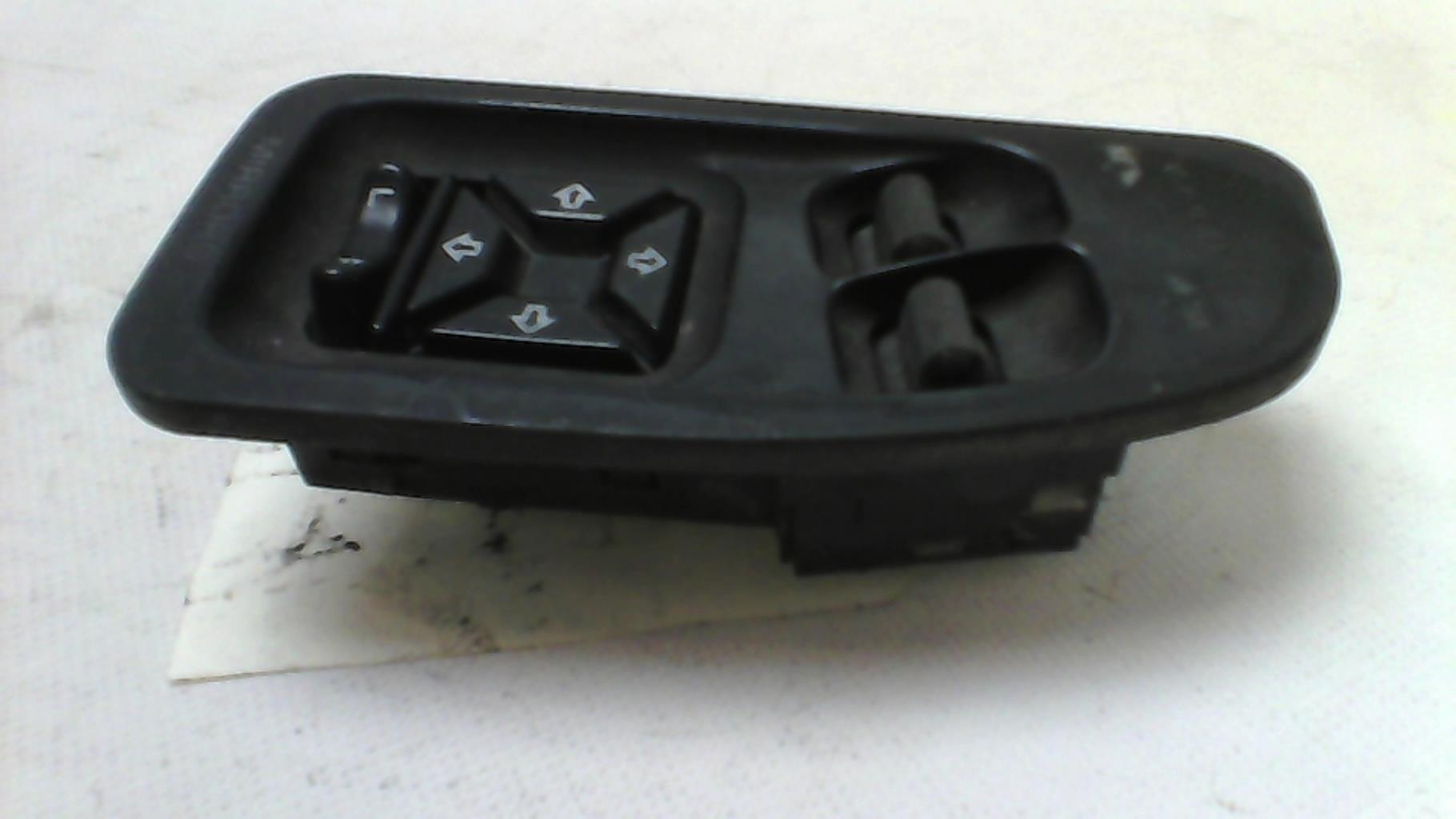 Interruptor de elevalunas CHRYSLER VOYAGER 2 Diésel - 1