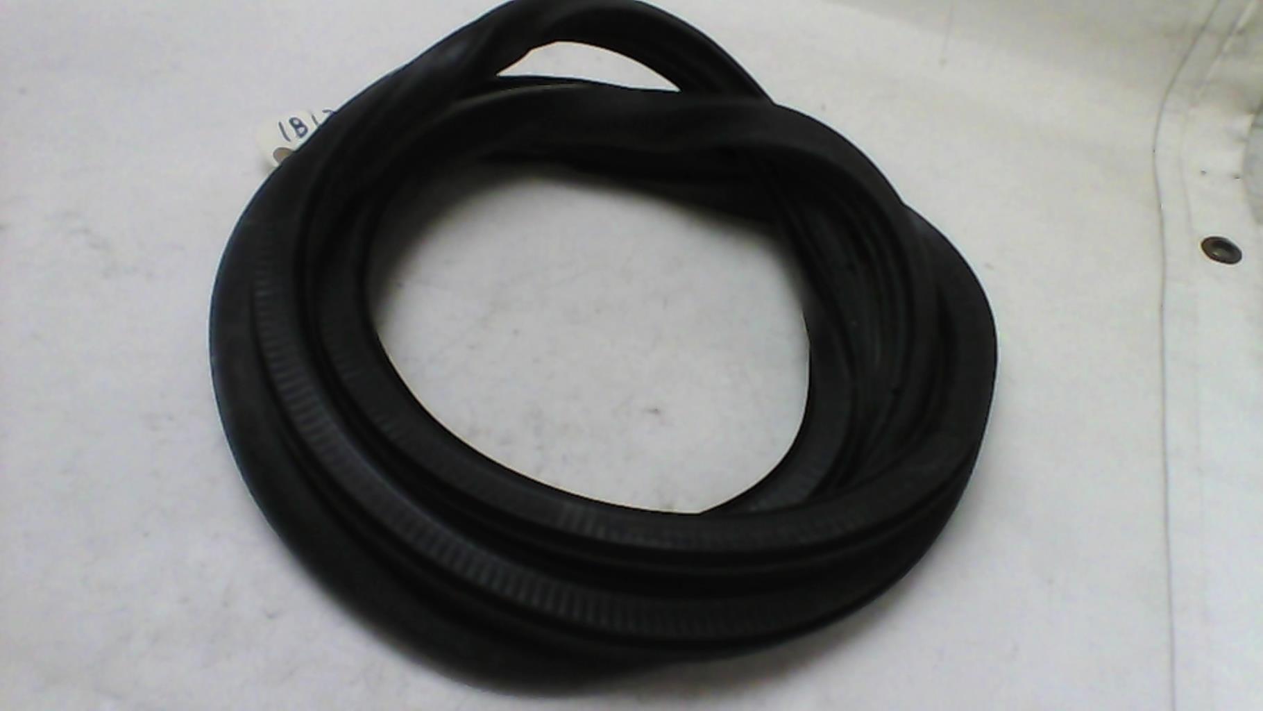Guarnizione sportello anteriore sinistro SEAT IBIZA 4 PHASE 1 COUPE Diésel - 1