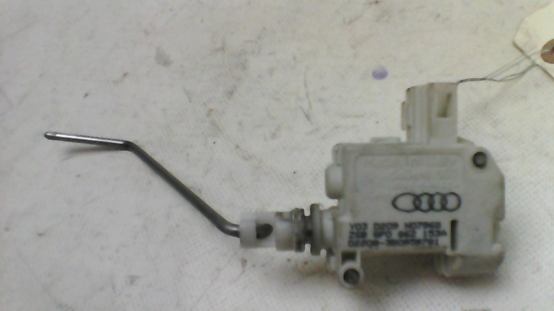 Attuatore chiavistello sportello carburante AUDI A3 2 PHASE 1 Diésel - 1