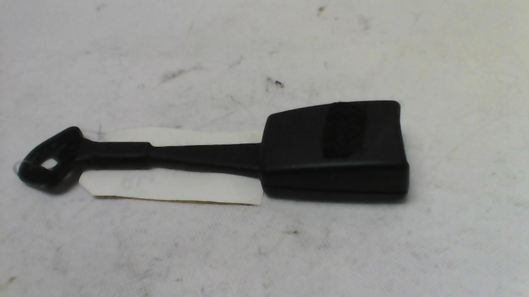 Aggancio cintura sicurezza anteriore destro AUDI A4 2 AVANT PHASE 1 BREAK Diésel - 1