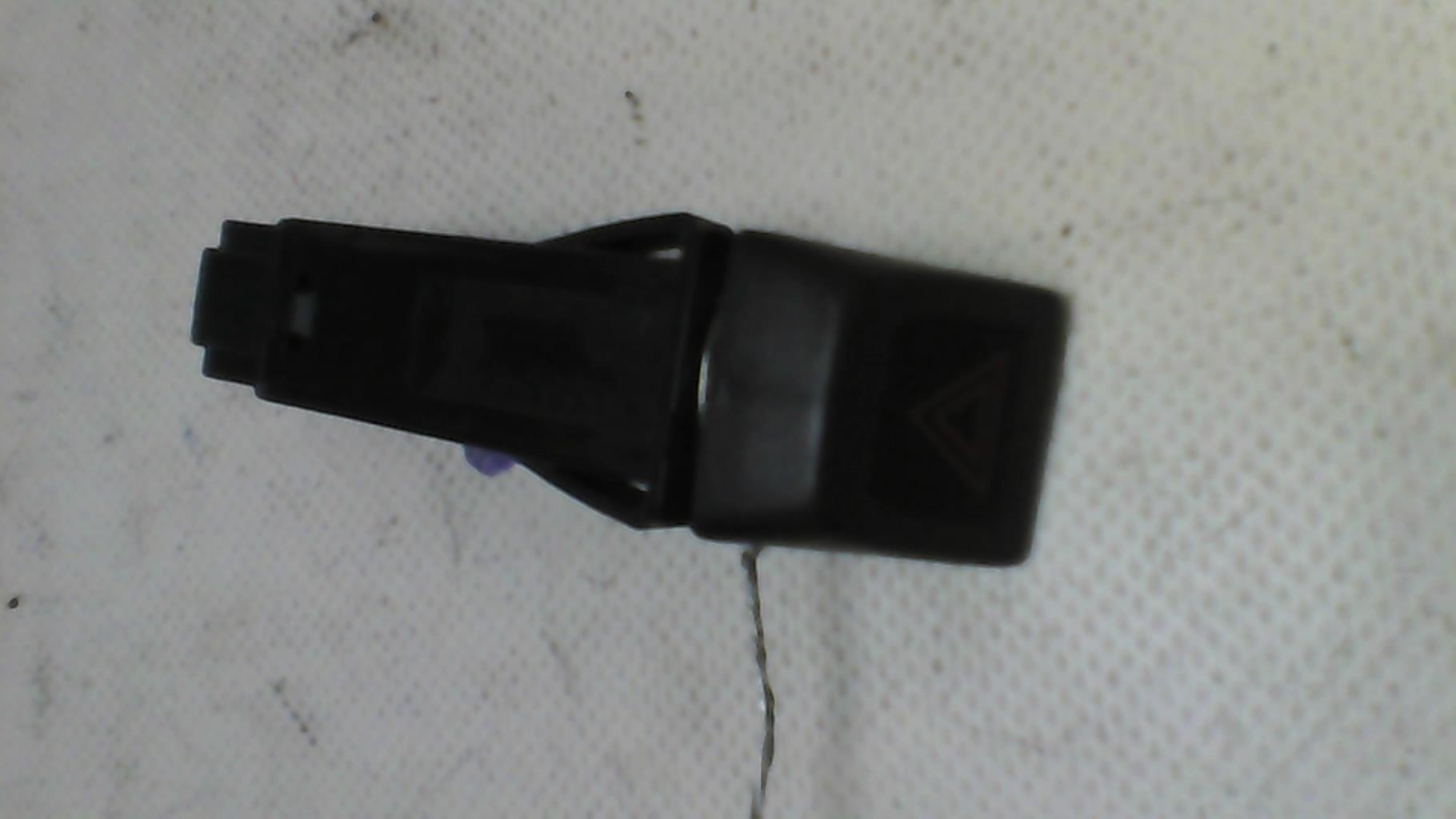 Bouton de warning VOLVO C 30 PHASE 1 Diesel - 1