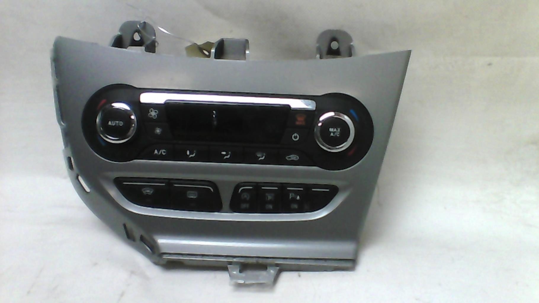 Commande chauffage FORD FOCUS 3 PHASE 1 Essence - 1