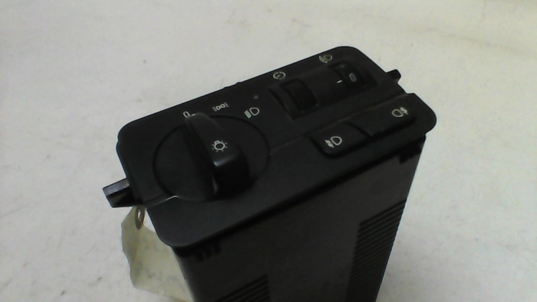 Commande de phare BMW SERIE 3 E46 PHASE 1 Diesel - 1
