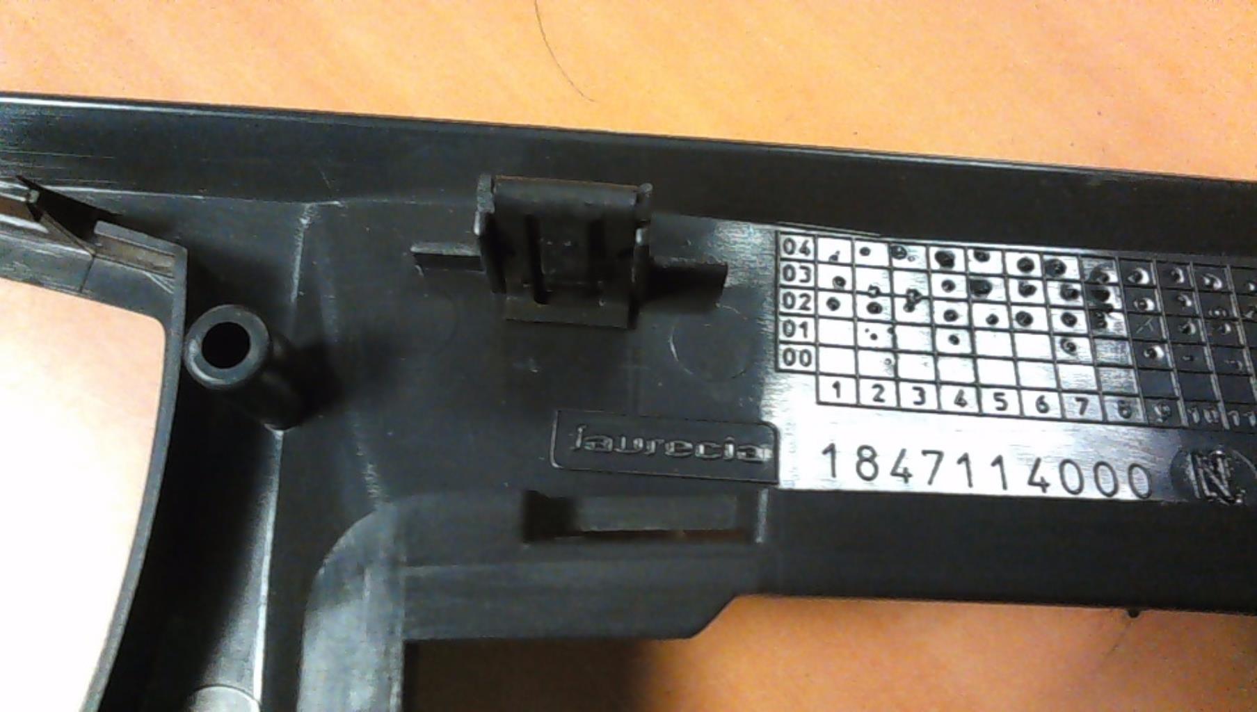 Consolle centrale (interno in plastica) PEUGEOT 807 Diésel - 1